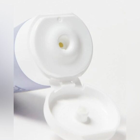 NIB Revolution London X Sali Hughes Gel Quench Face Moisturizer 2.02 Fl oz - Picture 4 of 12